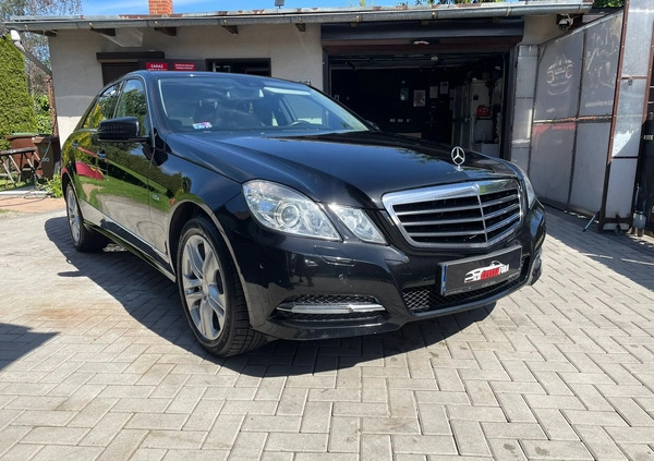 Mercedes-Benz Klasa E cena 52000 przebieg: 237000, rok produkcji 2011 z Jarocin małe 436